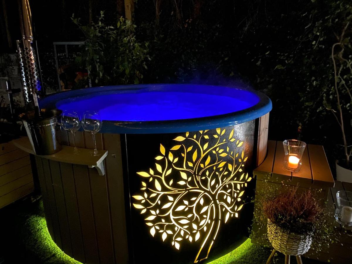Domek Inosasino Z Basenem I Sauna Экстерьер фото