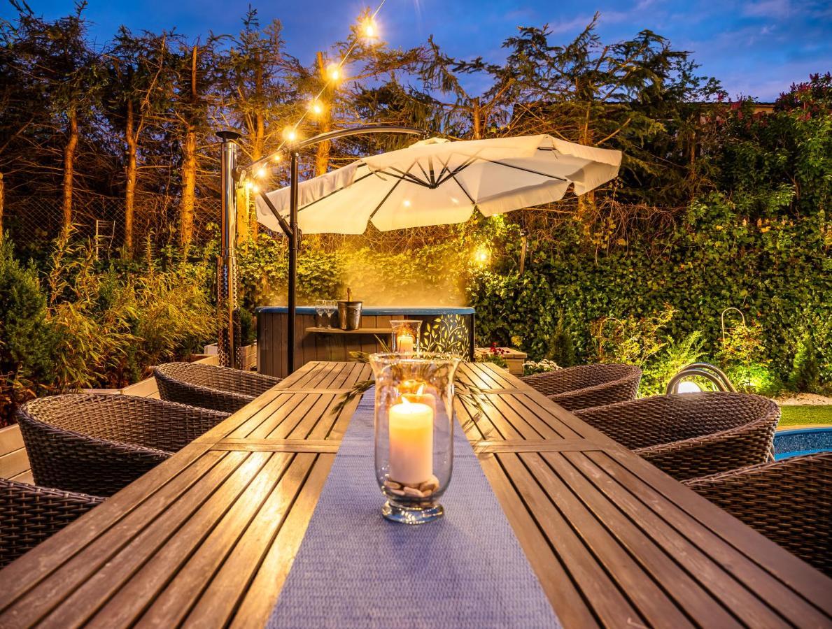 Domek Inosasino Z Basenem I Sauna Экстерьер фото